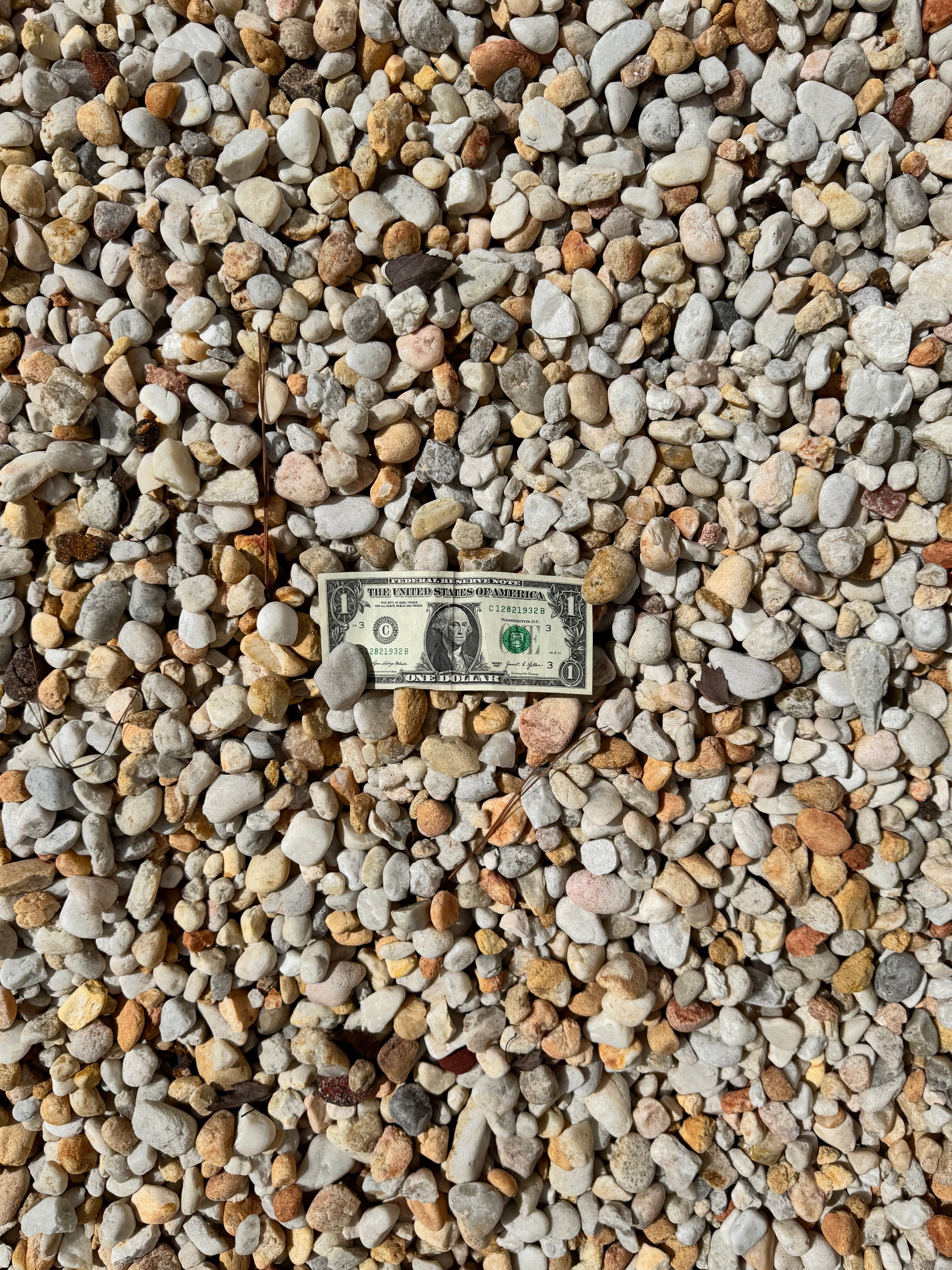 Aggregate White River Rock 7/8" Per Yard