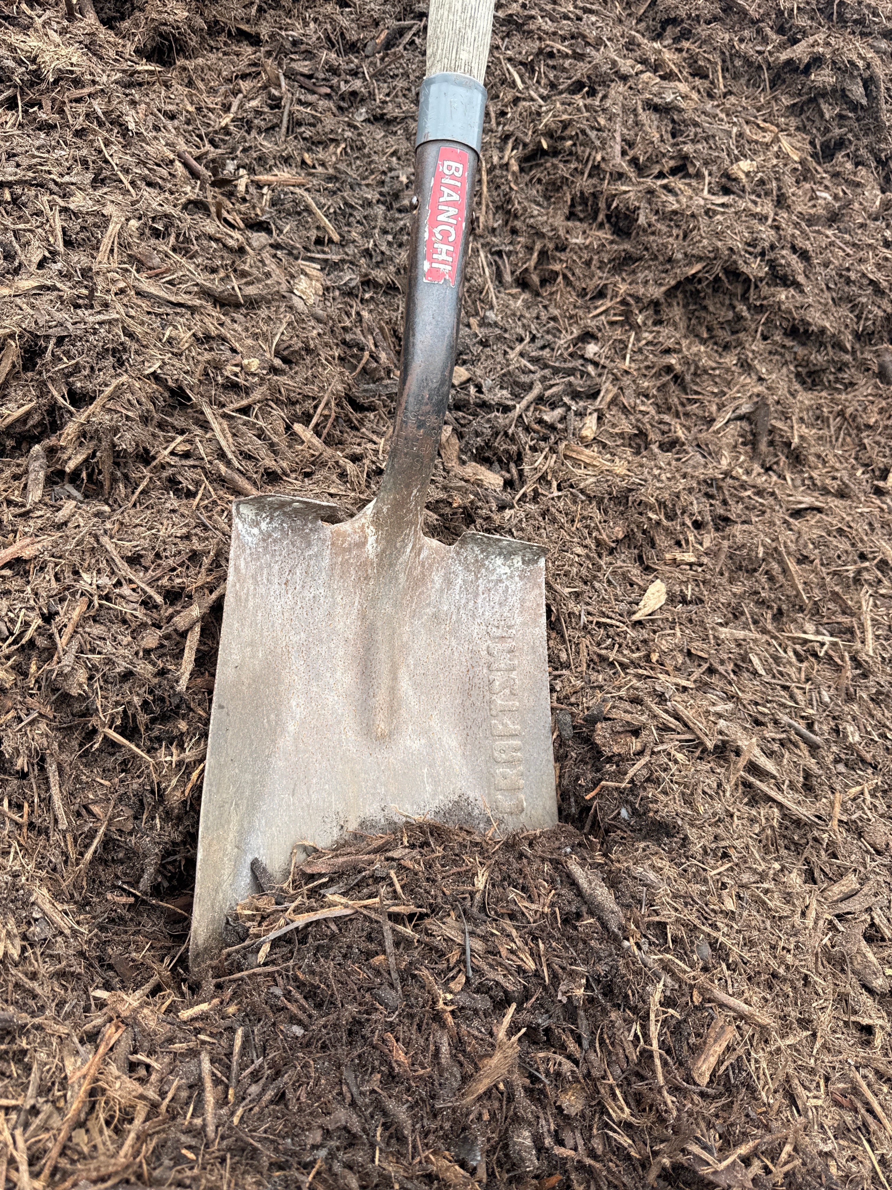Mulch Natural Blend Per Yard