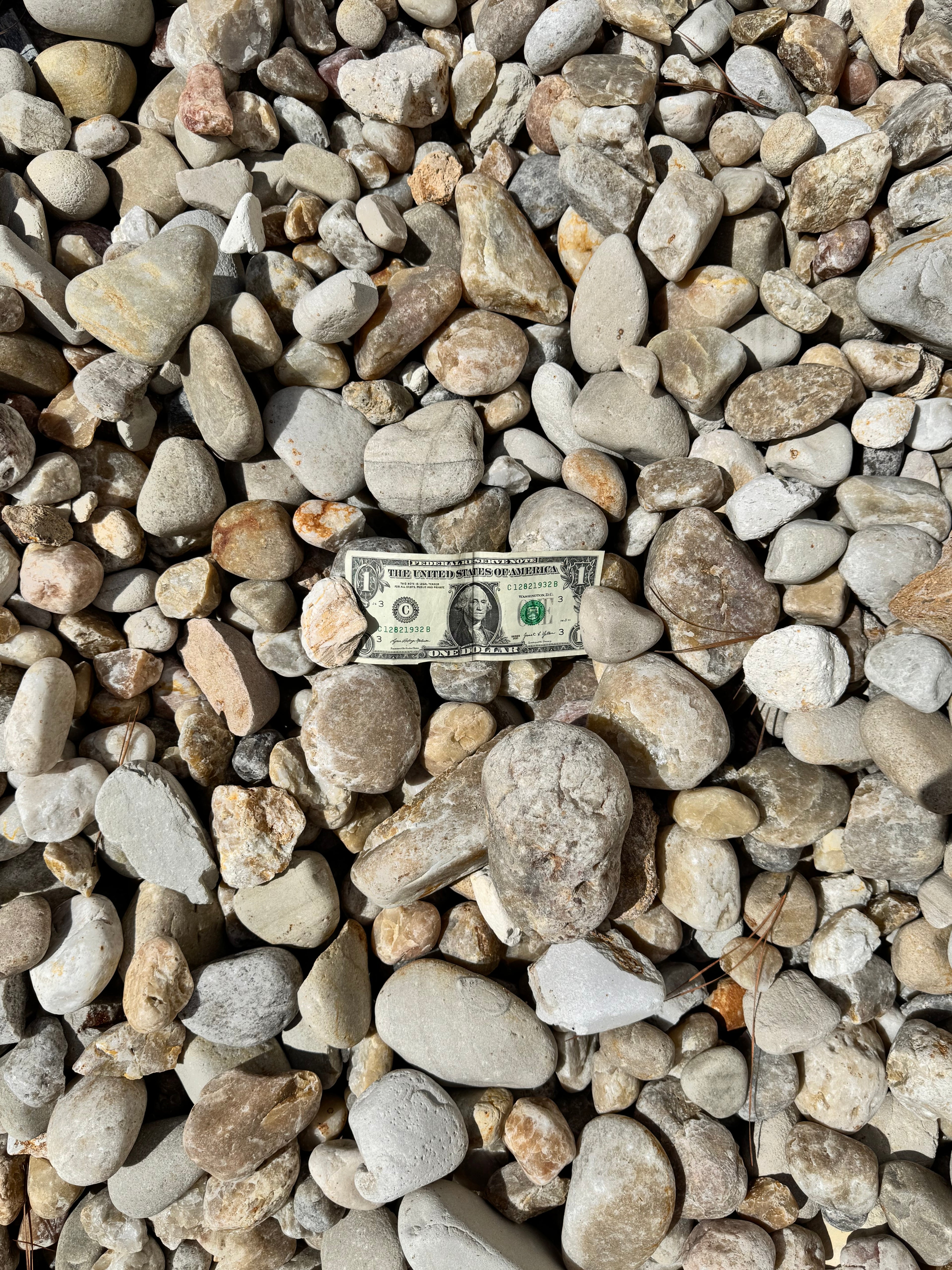 Aggregate Puddle Rock 1"-2" Per Yard